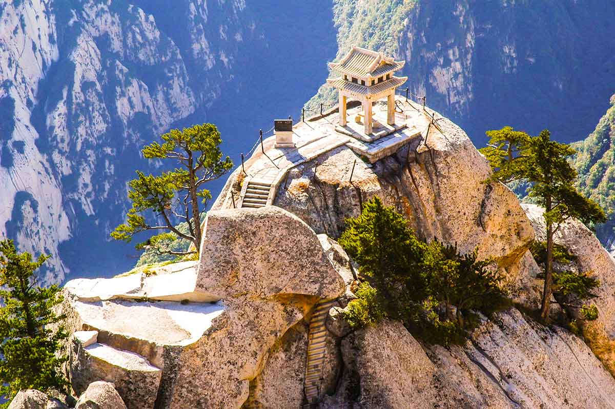  Mount Huashan   in Xi An discovery of the sacred 
